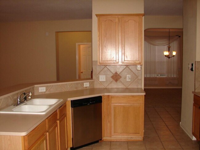 Building Photo - 1720 Lynnville Trail