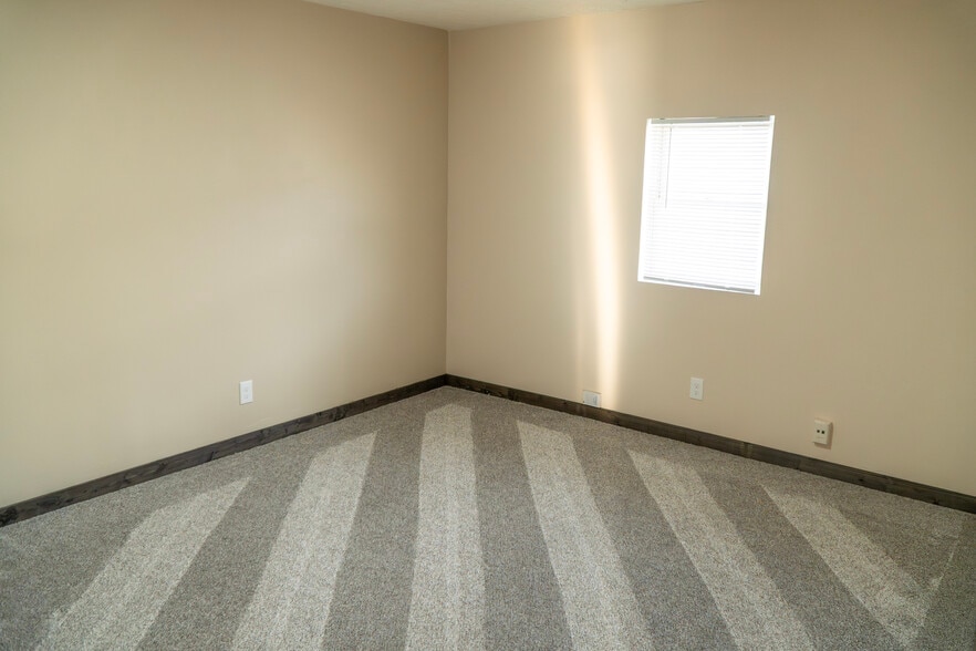 Building Photo - 412 E Market St