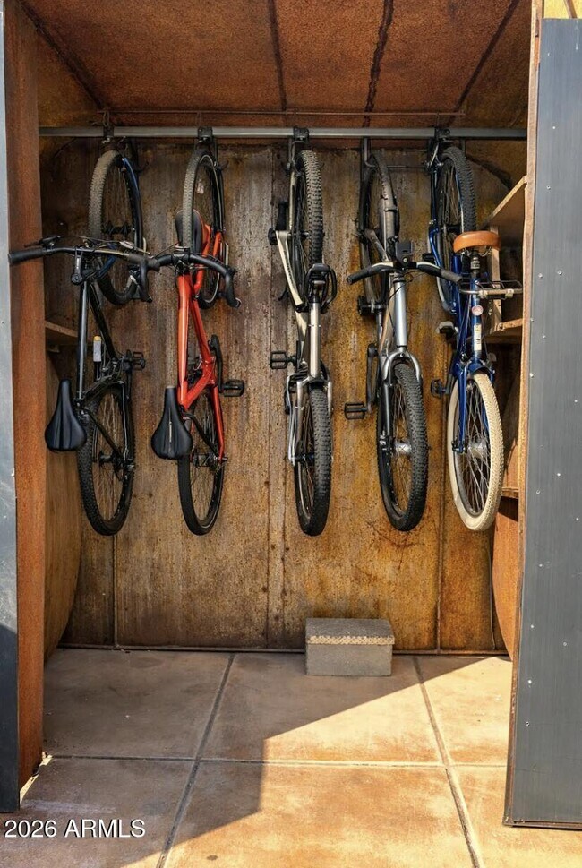 Building Photo - 2034 N Mitchell St