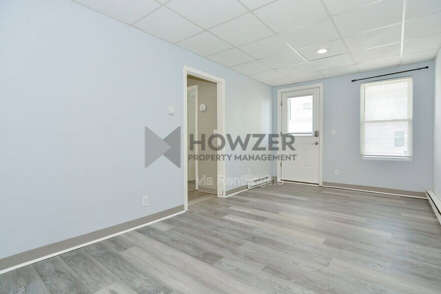 Building Photo - 127-127 Park St