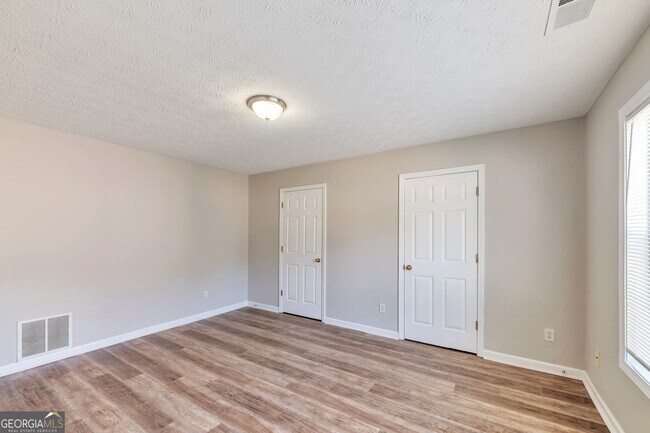 Building Photo - 38 Rockport Dr