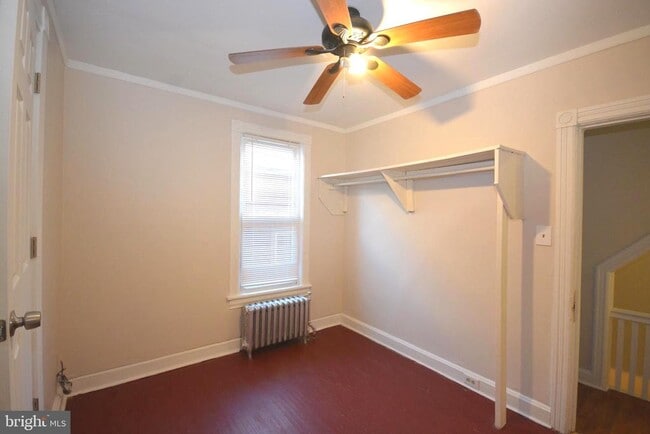 Building Photo - 105 E North Ave