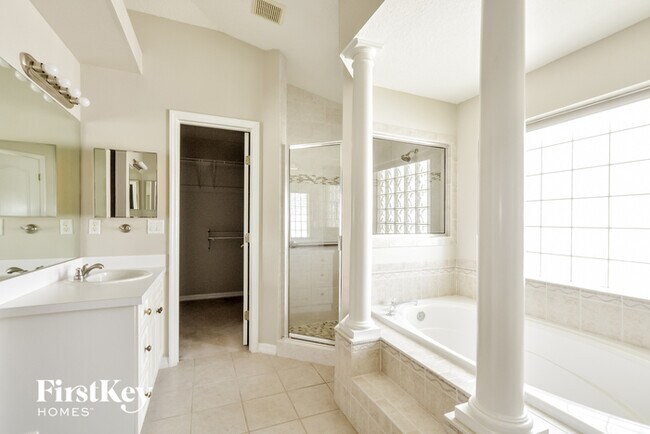 Building Photo - 1393 Pine Song Dr