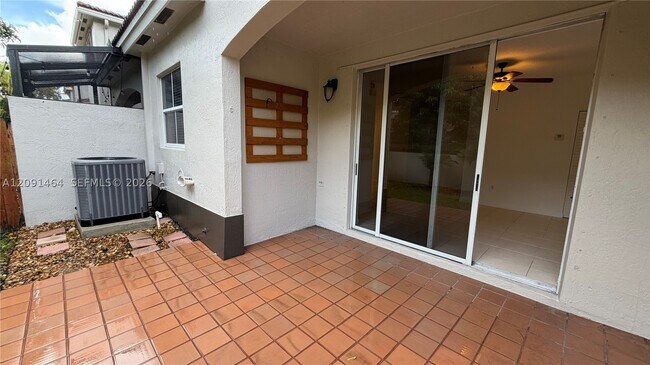 Building Photo - 200 Riverwalk Cir