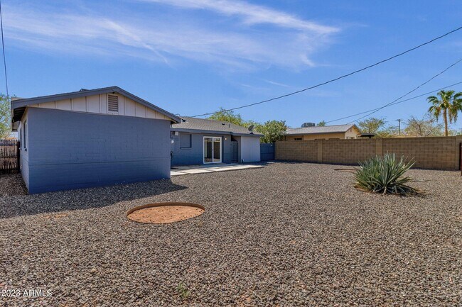 Building Photo - 7408 E Beatrice St