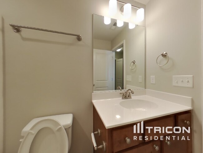 Building Photo - 508 Hickory Leaf Ct