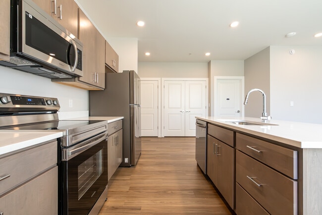 Building Photo - Glendora Flats