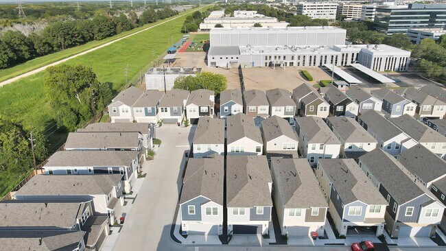 Building Photo - 1526 Parkland Oak Dr
