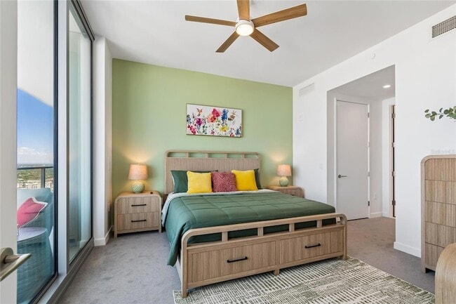 Building Photo - 400 Central Ave