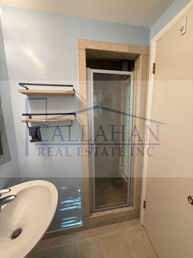 Building Photo - Lakewood 3 bedroom Home