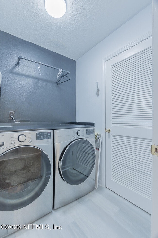 Building Photo - 3730 Creswick Cir