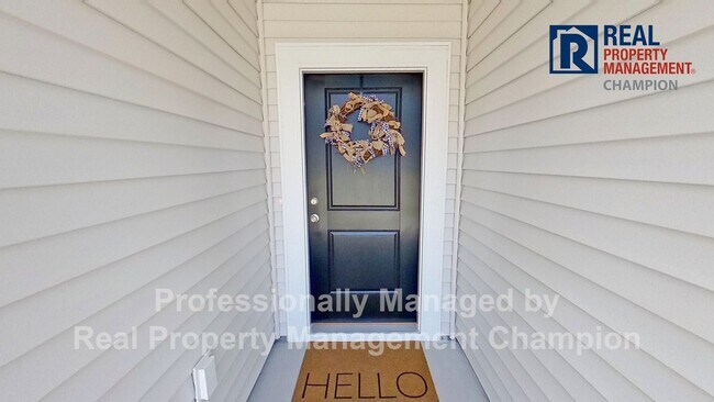 Building Photo - Beautiful Home with Spacious and Open Floorplan