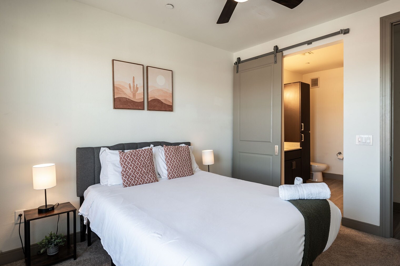 Building Photo - 555 N College Ave