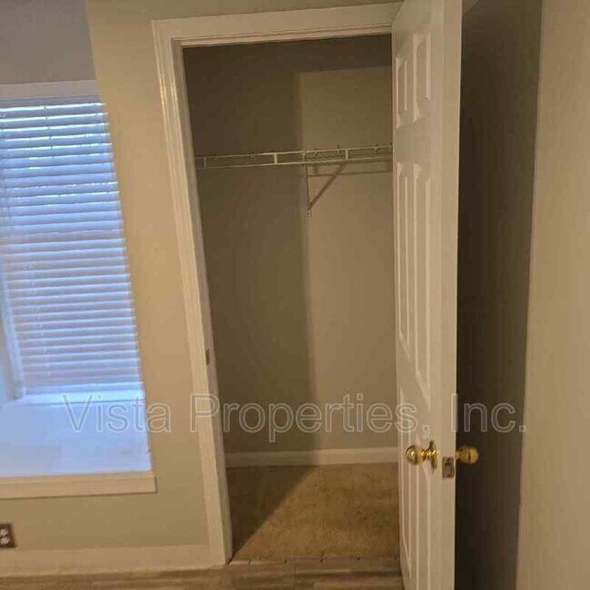 Building Photo - 737 N Hite Ave