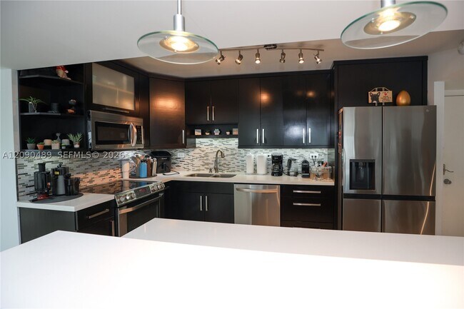 Building Photo - 7135 Collins Ave
