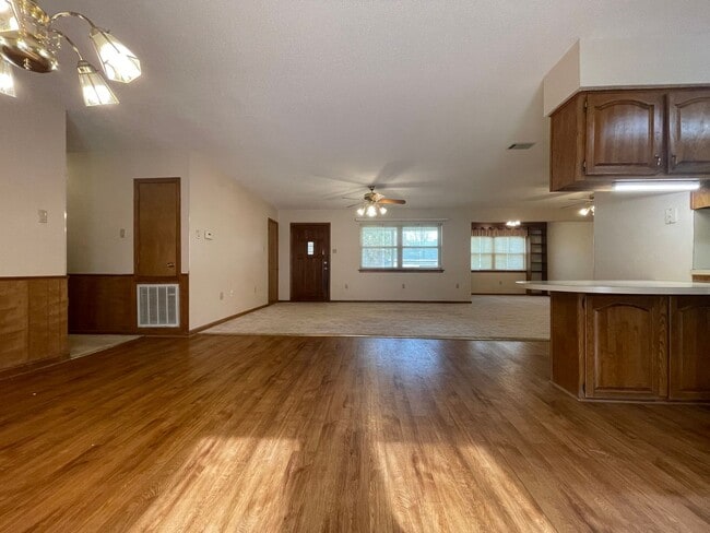 Building Photo - Great rental in Sherwood