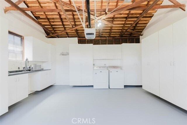 Building Photo - 7114 Cantaloupe Ave