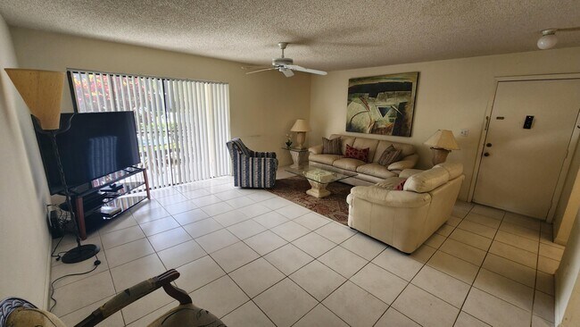 Building Photo - 171 Deer Creek Blvd