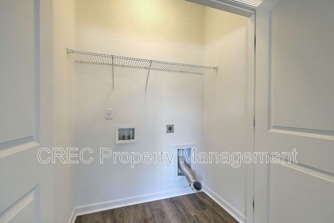 Building Photo - 9657 Spencer Woods Rd