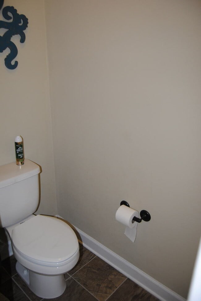 Building Photo - 210 Twilight Dr