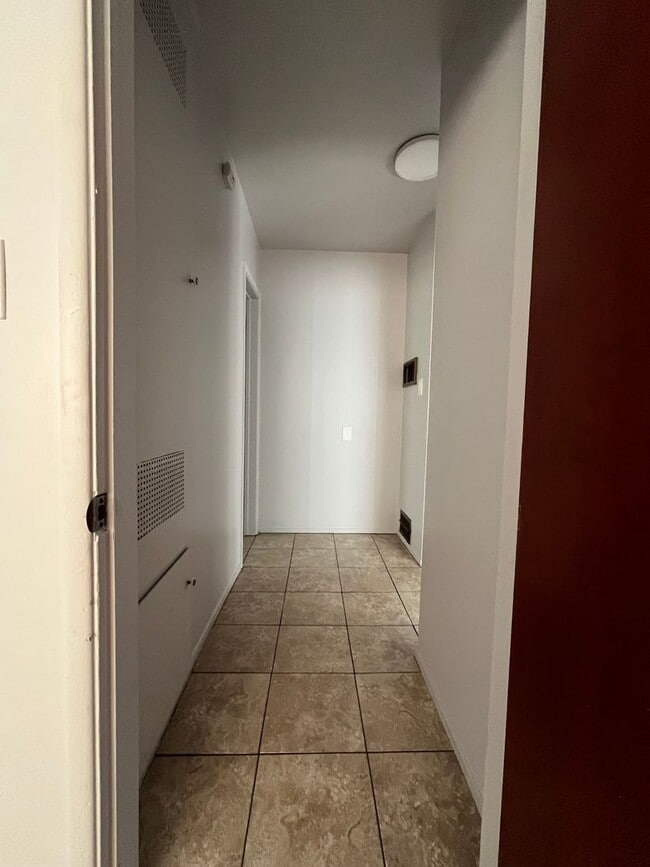 Building Photo - 544 W 120th St