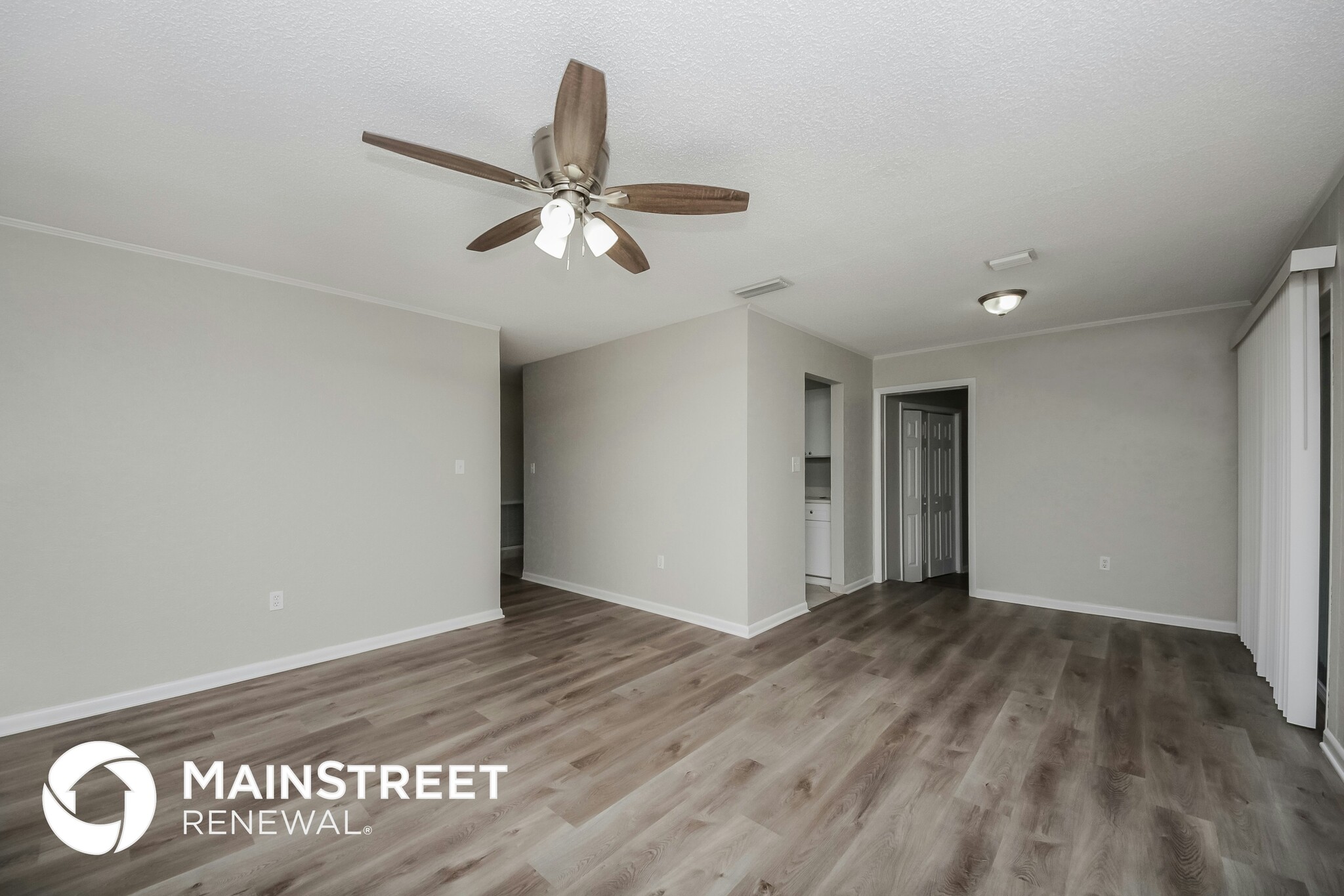 Building Photo - 3423 Silverwood Dr