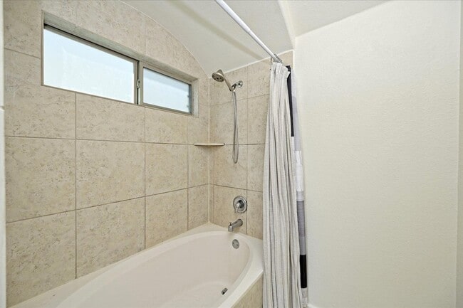 Building Photo - 2101 Rivers Edge Way