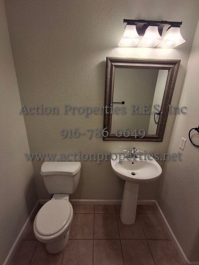 Building Photo - 2308 Las Palomas Loop