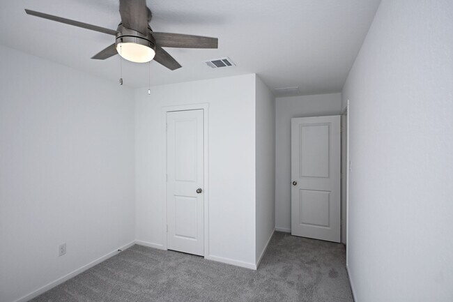 Building Photo - 7411 Spinel Way