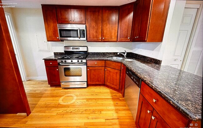 Building Photo - Lillie Plaza 410