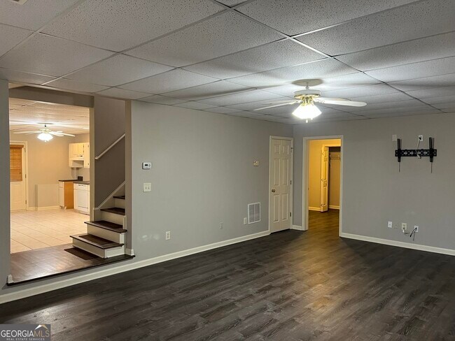 Building Photo - 2476 Sewell Mill Rd