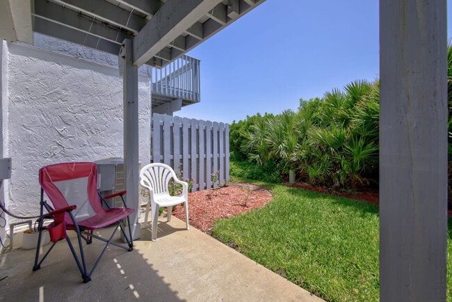 Building Photo - 603 Shorewood Dr