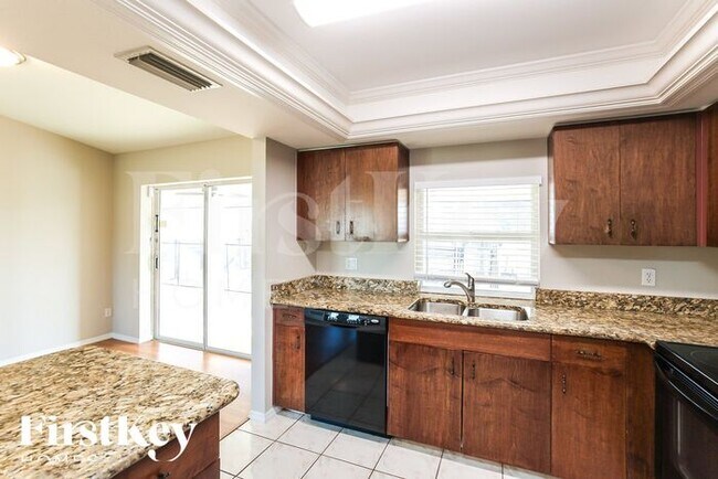 Building Photo - 306 SE 15th St