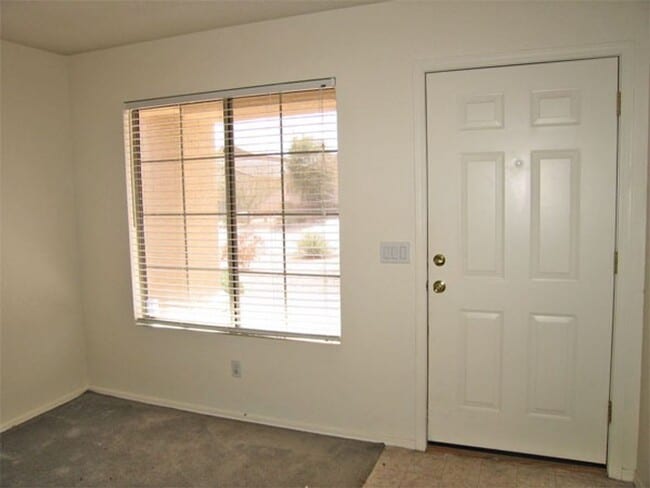 Building Photo - 3 Bedroom 2 bath single family home in CAM...