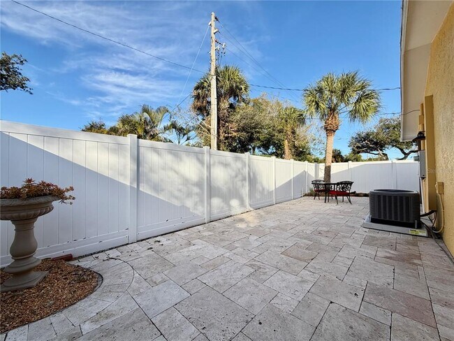 Building Photo - 225 70th St N