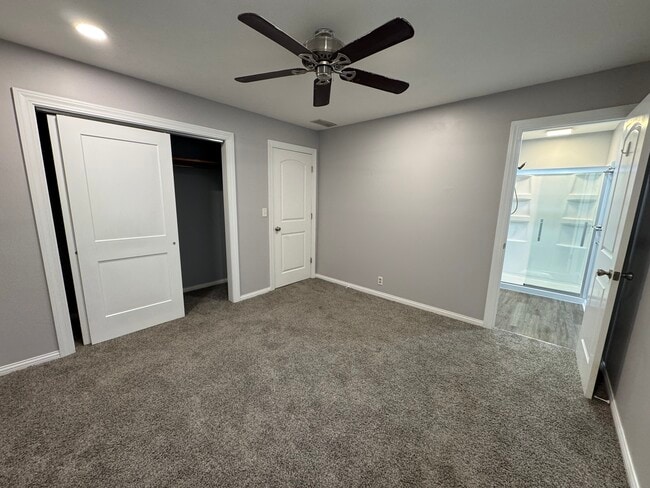 Building Photo - 2312 S Evan Park Dr
