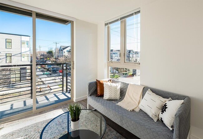 Building Photo - Sienna Apartments