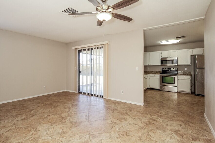 Building Photo - 1314 W Rockwell Dr