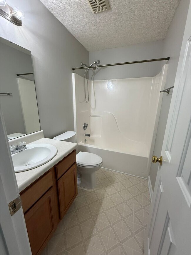 Building Photo - Lexington - Please call Lexington office to view - 803-359-0793