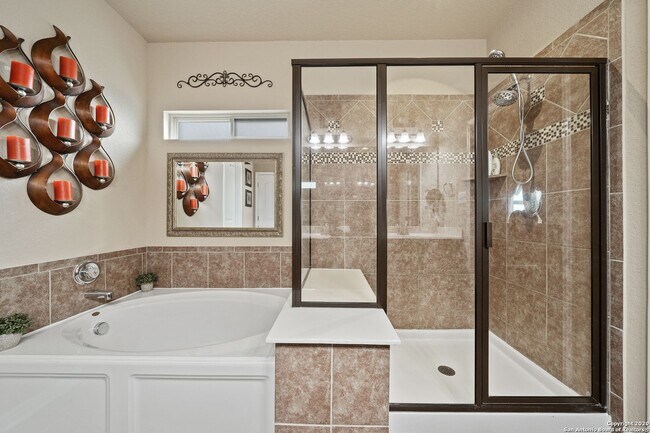 Building Photo - Beautiful 4 Bedroom Home in Turning Stone,...
