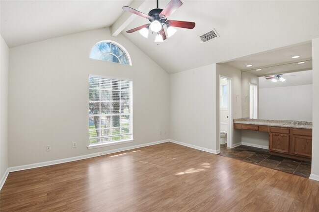 Building Photo - 4922 Temple Bell Dr