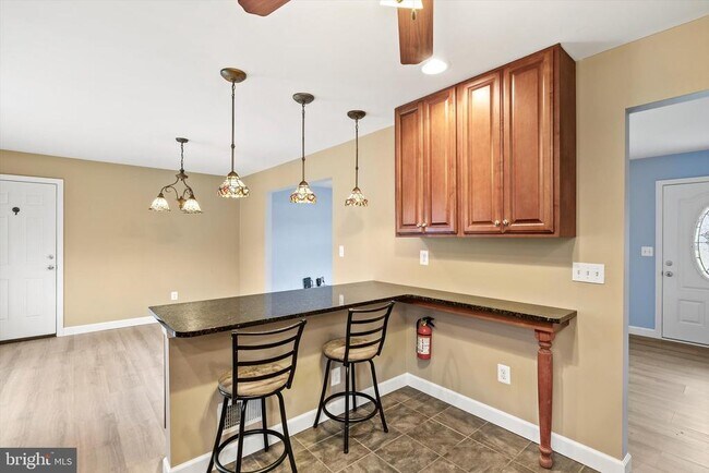 Building Photo - 29 Anita Dr