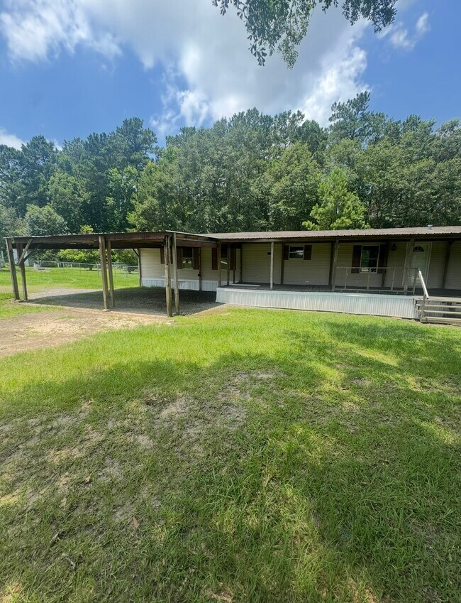 Building Photo - 31200 US-96