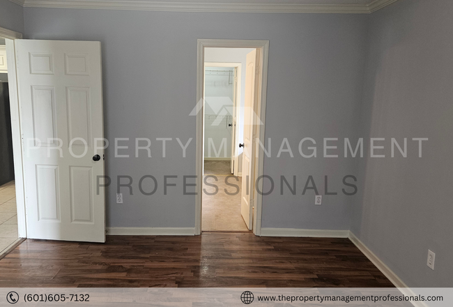 Building Photo - 121 Cherry Laurel Cir