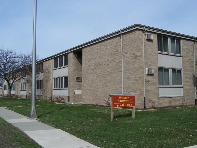 Building Photo - 1807 Westgate Ave