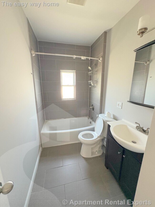 Building Photo - 196 Sherman St