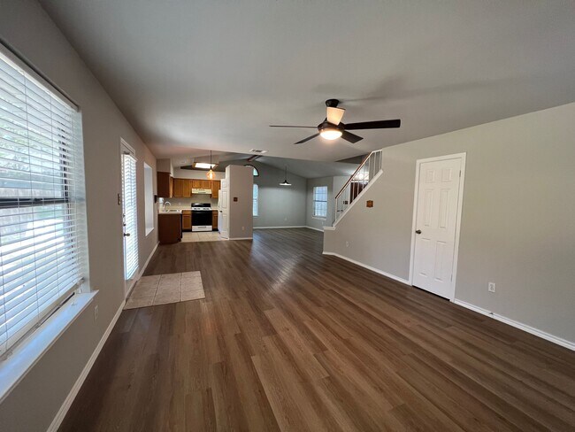 Building Photo - 7906 Tiffany Dr