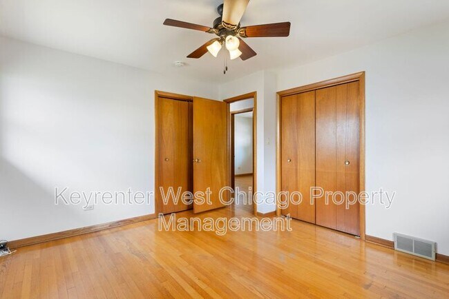 Building Photo - 4201 Prairie Ave