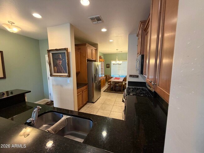 Building Photo - 27085 W Escuda Dr