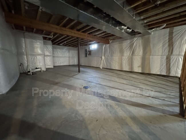 Building Photo - 835 SE Booth Ave